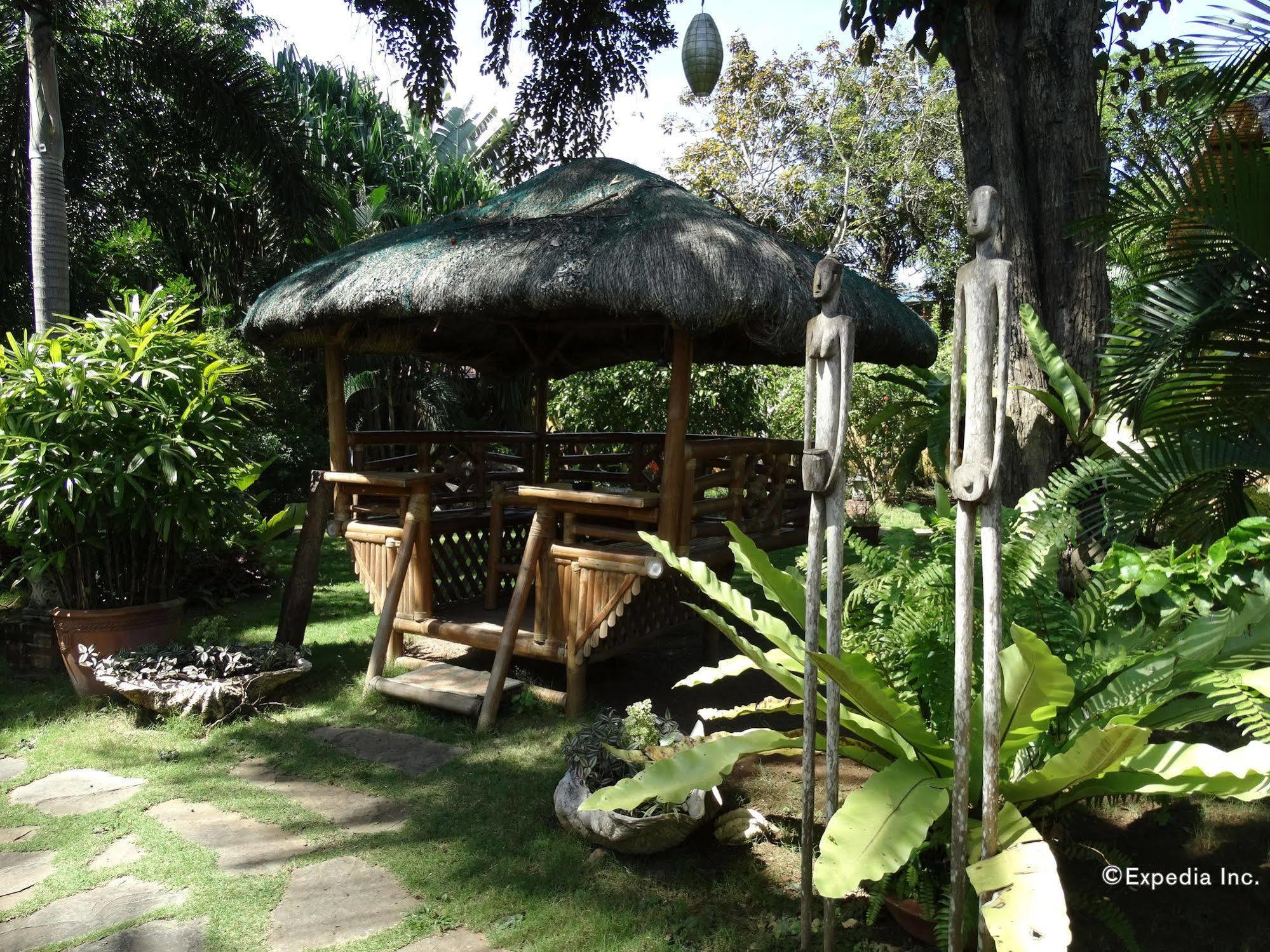 Hibiscus Garden Resort Puerto Princesa Esterno foto