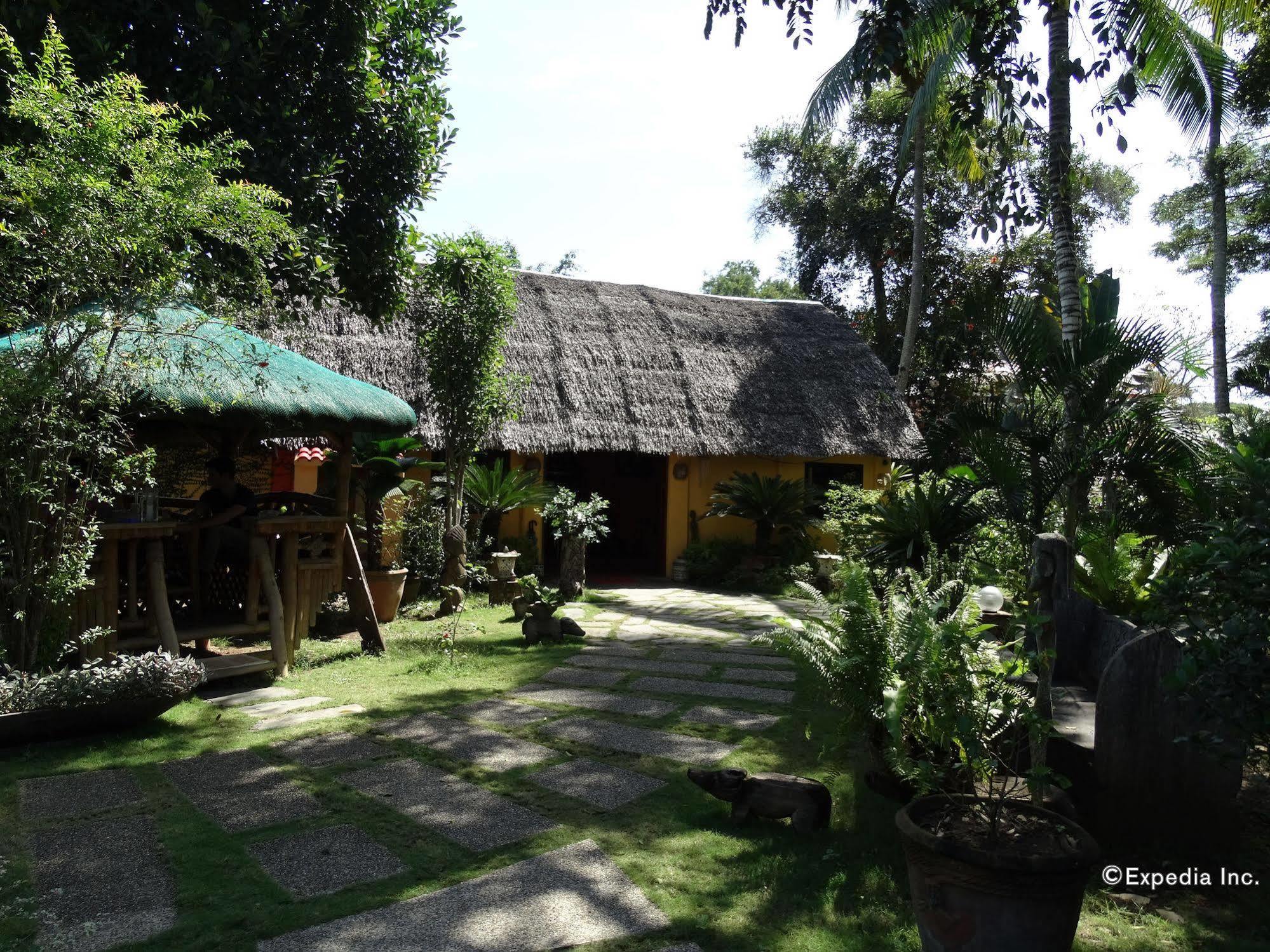 Hibiscus Garden Resort Puerto Princesa Esterno foto
