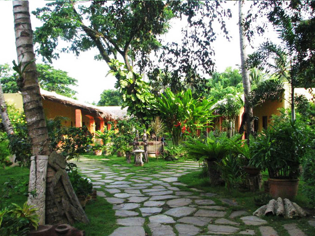 Hibiscus Garden Resort Puerto Princesa Esterno foto